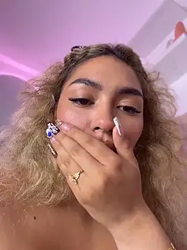 צ'אט XXX בשידור חי של Maddy_Beluci