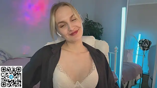 Chat +18 de _Vikky_Moon_ ao vivo
