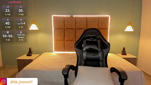 Show modela AlejooTwink na web-kameri