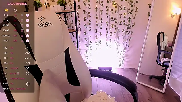 AnyaTaylor_ Chat XXX live