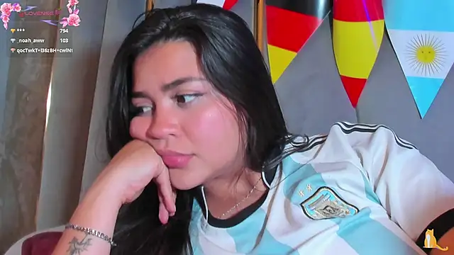 Chat XXX en directo de KimDevinne