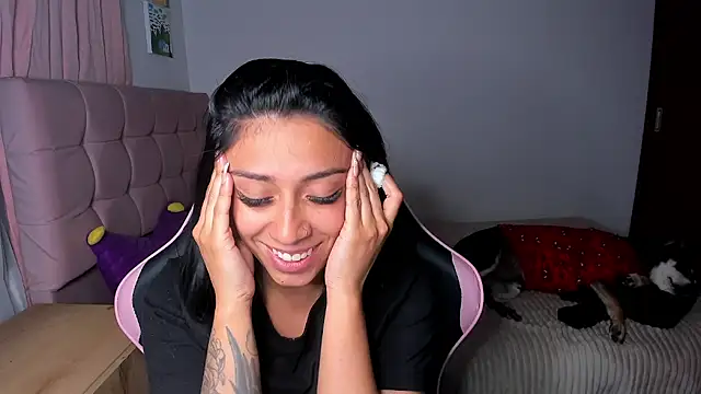 Bellacatx's Live XXX Chat