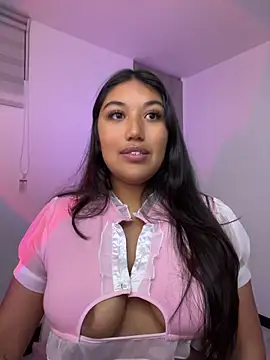 Chat XXX en directo de SharaRous