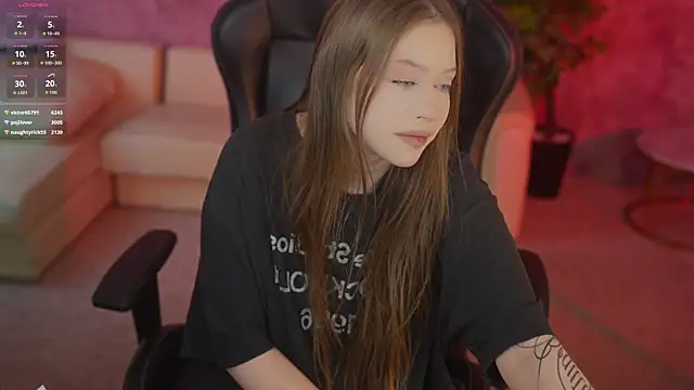 XXX chat uživo modela Esmie_Smile