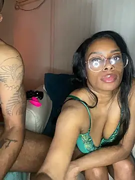 CaliBabiethe1's Live XXX Chat