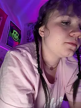Cutiepiespanks' Live XXX Chat