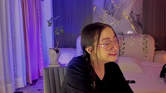 SarahCastro1_'s Live XXX Chat