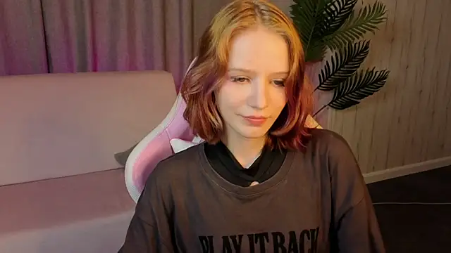 AliceJohansoneのライブXXXチャット