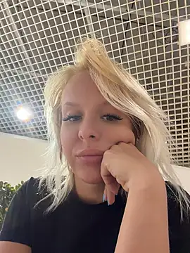 LikaCat Chat XXX in diretta