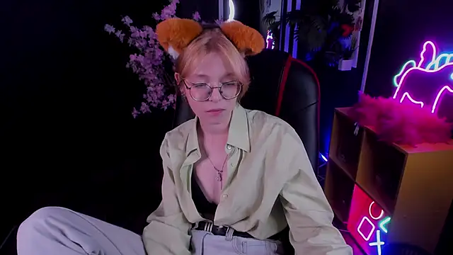FoxxyyPolly Chat XXX live