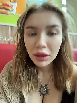 FlashTitsRoyal – Live XXX-chat