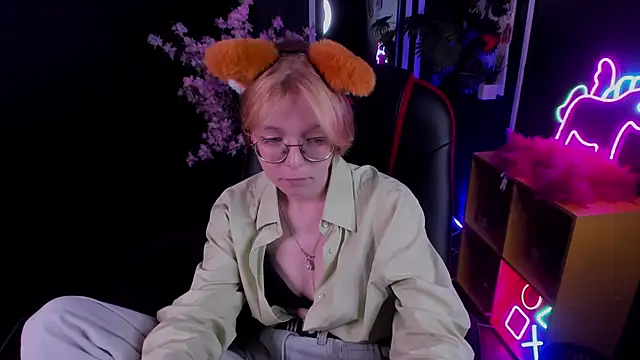 FoxxyyPollyn Live XXX chat