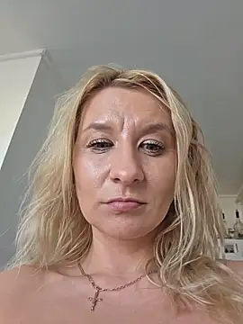 Онлайн чат XXX KaylinJan