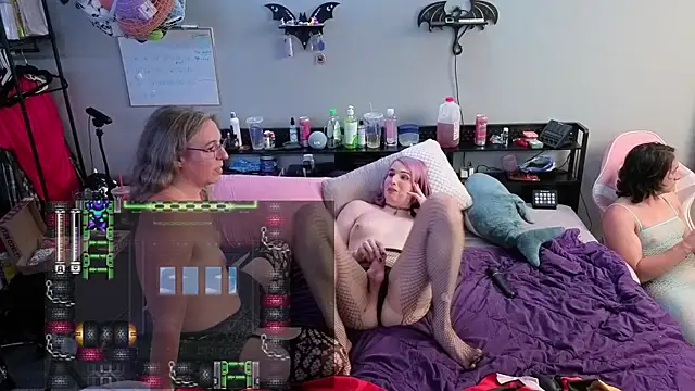 PolyCircus Chat XXX live