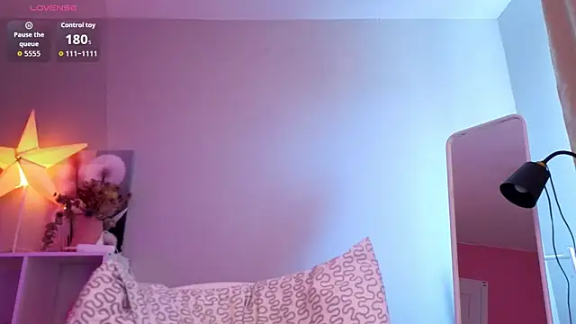SmolCutie লাইভ XXX চ্যাট