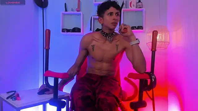 Maximoking26 লাইভ XXX চ্যাট