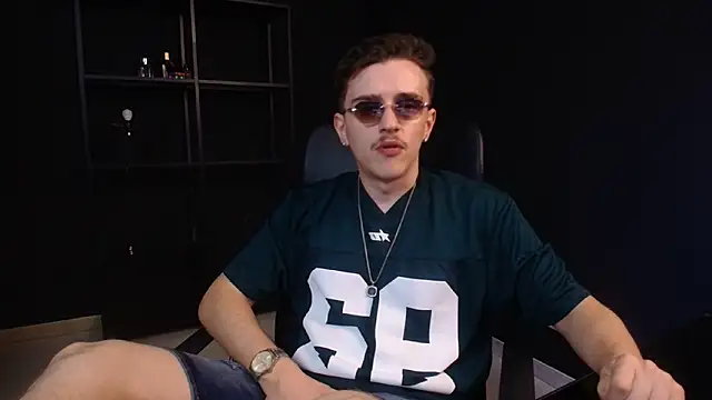 FelixStarkk – Naživo XXX chat