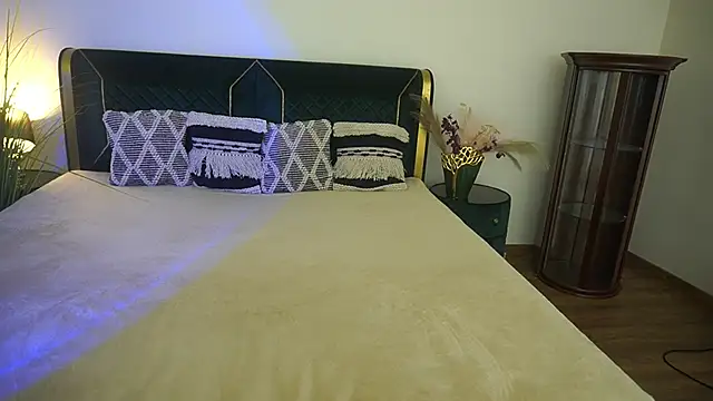 XXX chat uživo modela DominikaFire