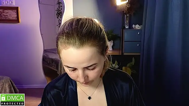 Mira_Mermayd's Live XXX Chat