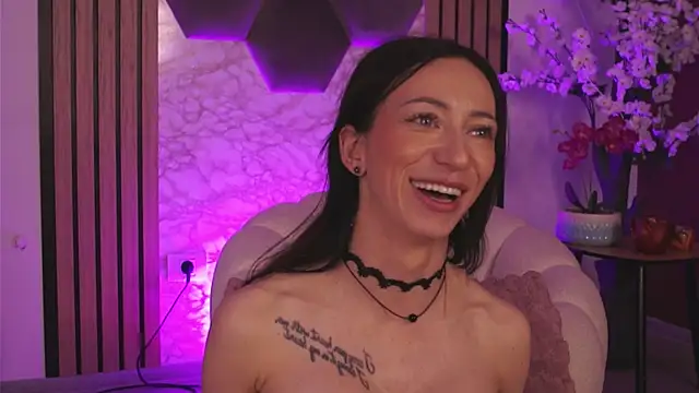 RubyFever Live XXX Chat