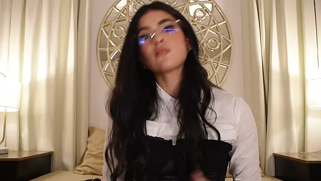 Antonellaparis_ Adlı Modelin Canlı XXX Sohbeti