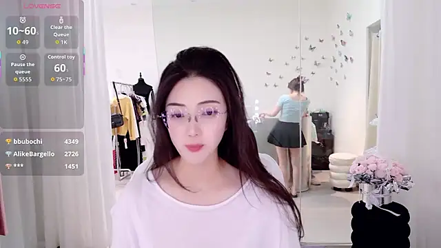 yangyang-777 在線直播表演