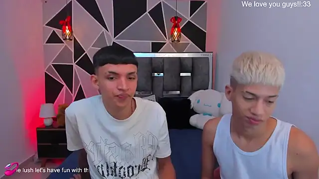 Juan_Nd_Steven Chat XXX live