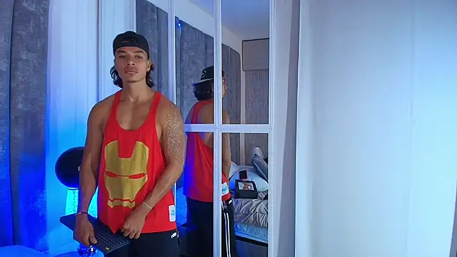 LycanMushu – Naživo XXX chat