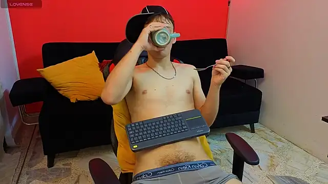 Онлайн чат XXX LoganSteel_