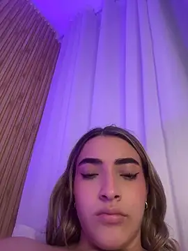 Živý XXX chat KYLIE_JONES6