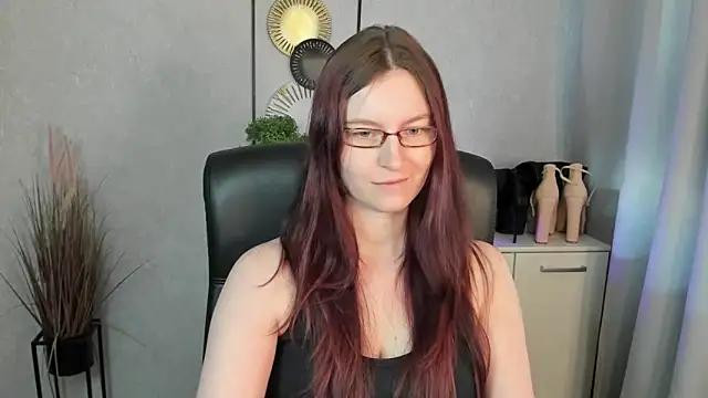 emmaxDelight XXX чат на живо