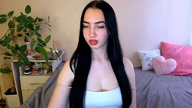 WildKittenX_'s Live XXX Chat