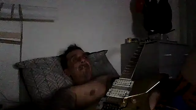 ShiftedSlam XXX чат на живо