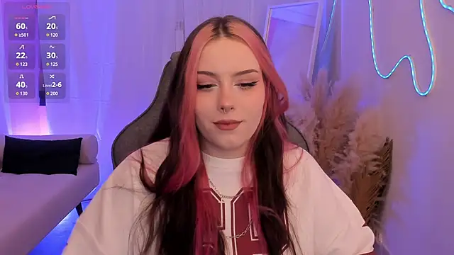 CoraMiel Chat XXX live