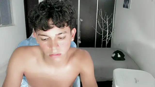 2c_Bby – Naživo XXX chat