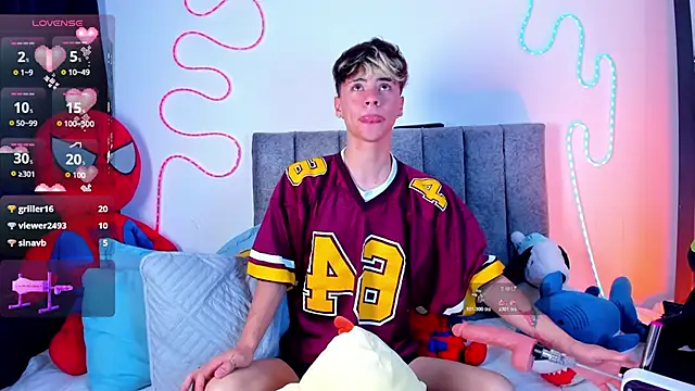 Онлайн чат XXX Callum_777