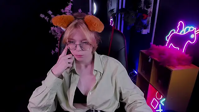 Chat XXX en directo de FoxxyyPolly