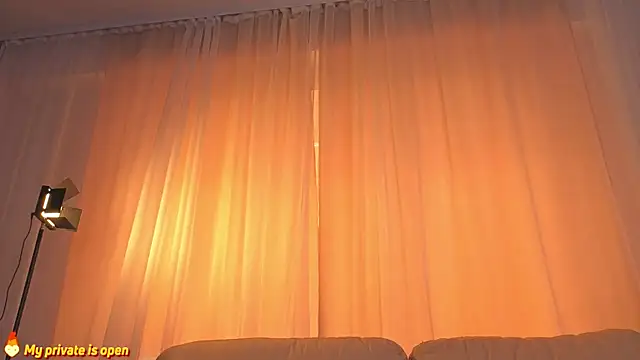 AntonelaAmeli 即時 XXX 聊天