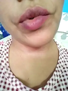 Anki-doll élő XXX-chatje