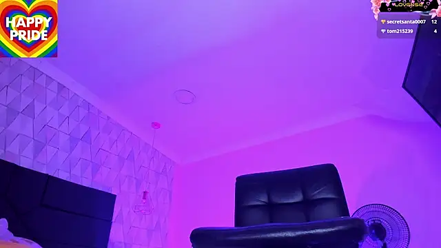 Chatroom XXX en direct de JustinePerry