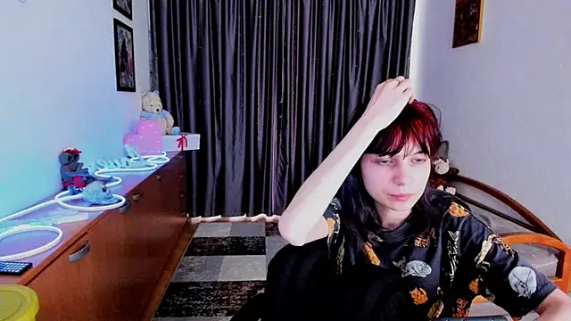 MiniLysiin Live XXX chat