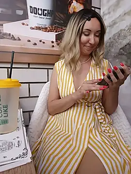 _AliceWine_ Chat XXX live