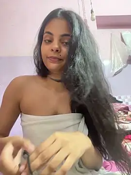 Sandhya_77's Live XXX Chat