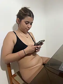 XXX chat uživo modela baddieasiantv