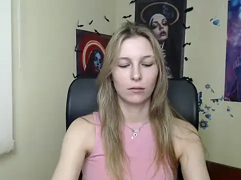 StrangerGin Live XXX chat