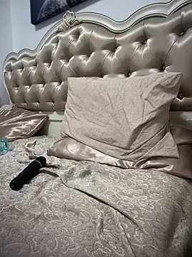 HotXMom_ Adlı Modelin Canlı XXX Sohbeti