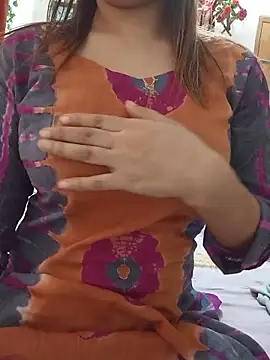 Chat +18 de Tanha18 ao vivo