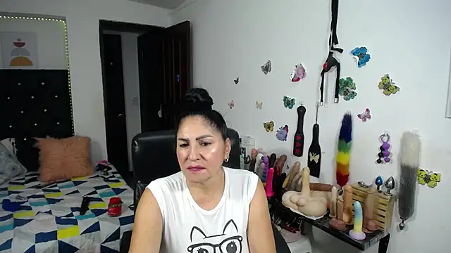 mature_bigboobs10 Adlı Modelin Canlı XXX Sohbeti