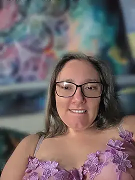 Izzylove47's Live XXX Chat