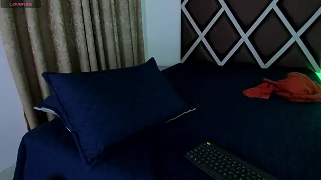 Živý XXX chat Ithan_Hott